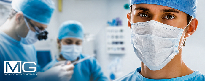 Equipo médico quirúrgico profesional